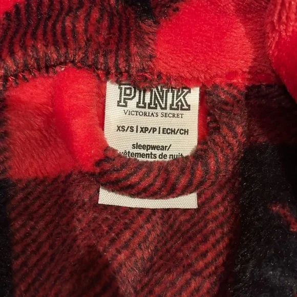 Victoria’s Secret retired, limited edition, buffalo plaid, and Scotty dog robe - Picture 3 of 3